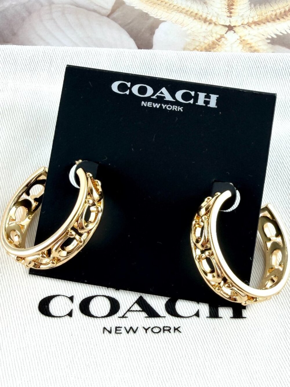New Coach Signature C metal Hoop Gold earrings